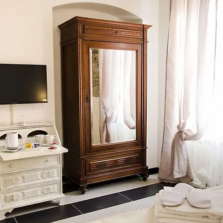 Angel Guest house *